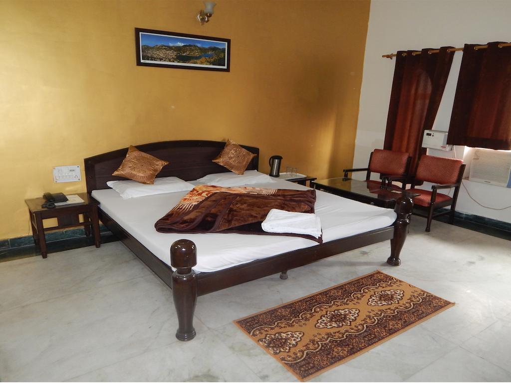 Hotel Chitra Heritage Haridwār Exterior foto